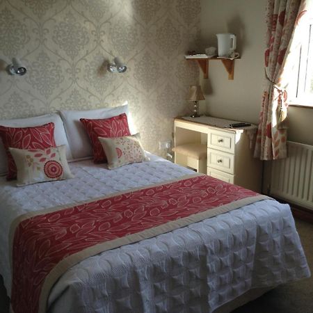 Riverwalk House B&B อูคเทอราร์ด ภายนอก รูปภาพ