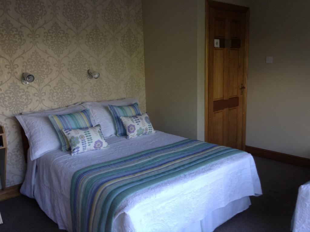 Riverwalk House B&B อูคเทอราร์ด ภายนอก รูปภาพ